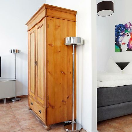 Swine By Rockchair Apartments L Superhost Status L Cozy Family & Business Flair In City Center "Mitte" Modern Studio Boxspringbed Welcomes You! Berlin Eksteriør billede